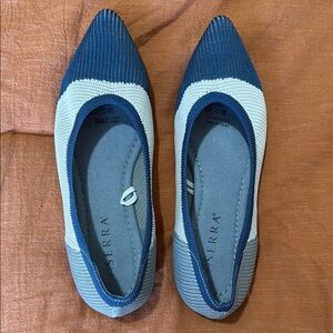 Serra Women's Blue and White Flats